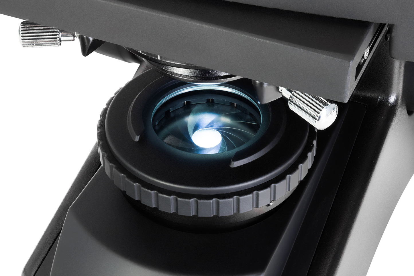 Microscope numérique trinoculaire 8 Mpx D870T Levenhuk