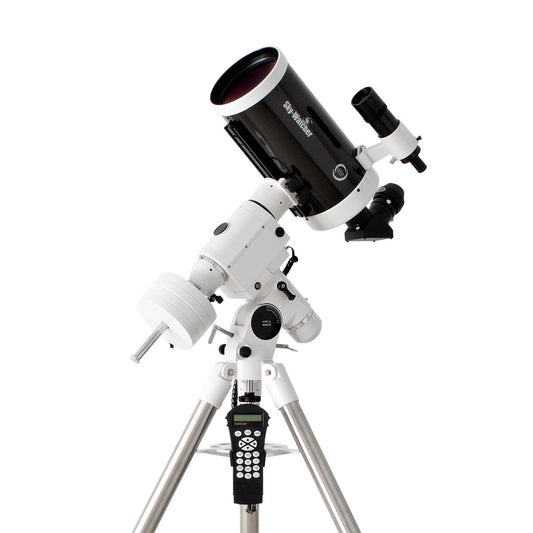 Maksutov Sky-Watcher Mak150 f/12-teleskop på HEQ5 Pro Go-To-fäste