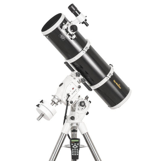 Sky-Watcher 200 mm f/5 Dual-Speed-Teleskop auf AZEQ6 Pro Go-To Black Diamond-Montierung